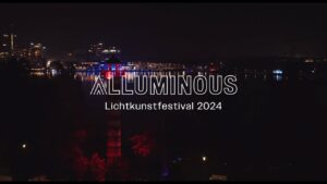 Alluminous lichtkunstfestival 2024 bij nacht, drone opname