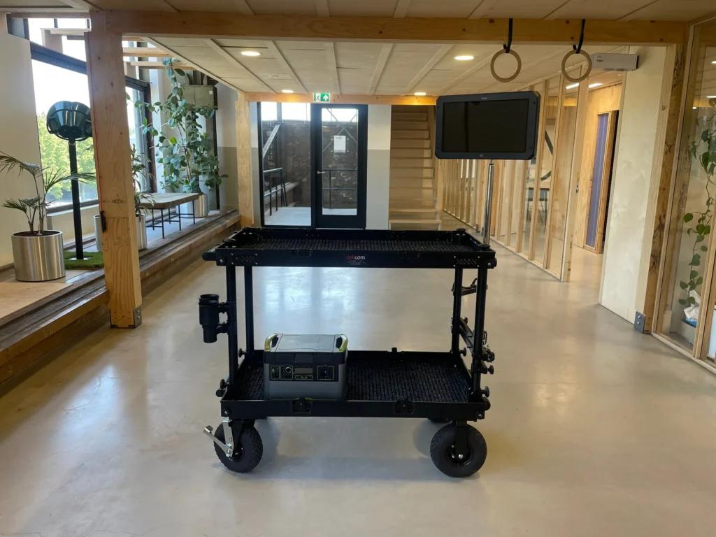 Drone filmkar klantmonitor binnen